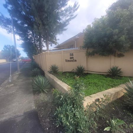 Zenith House Boston Self Catering Accomodation Κέιπ Τάουν Εξωτερικό φωτογραφία